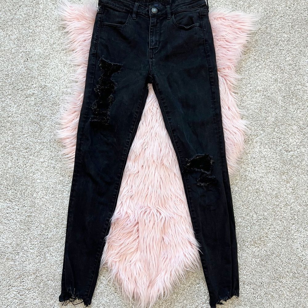 Black destroyed AE jeans 